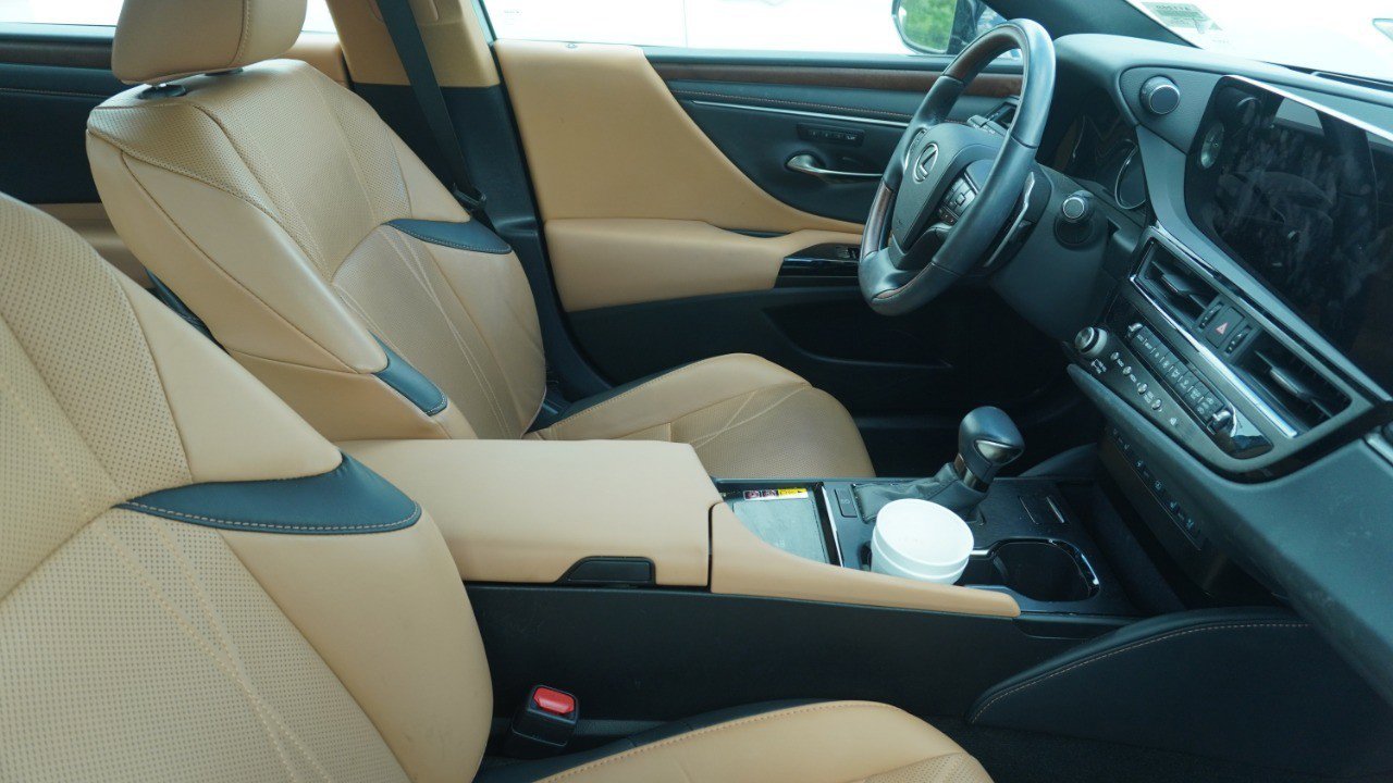 Certified 2024 Lexus ES 350 w/ Technology Package image 8