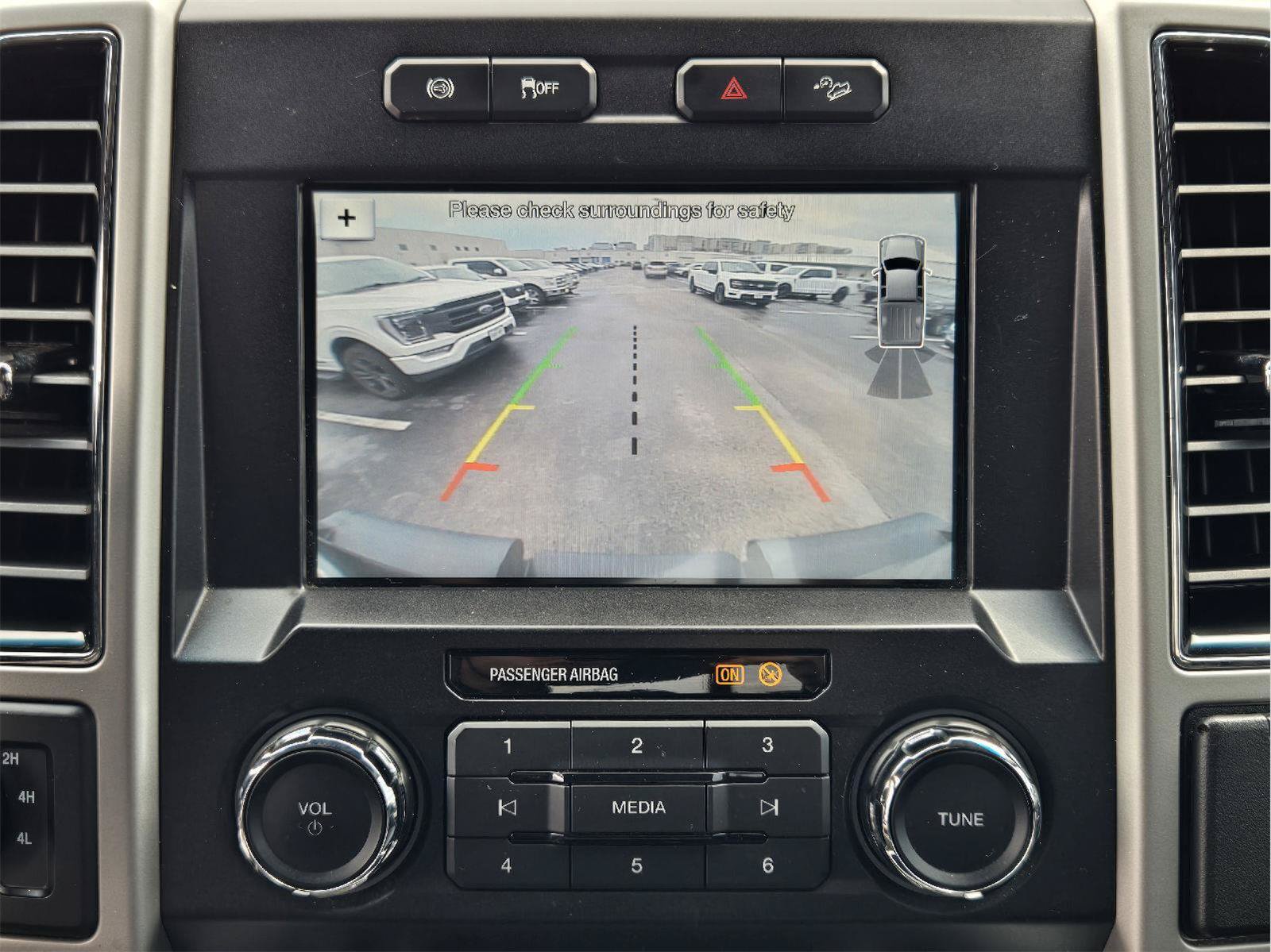 Used 2019 Ford F250 Lariat w/ Lariat Value Package AWD/4WD image 17