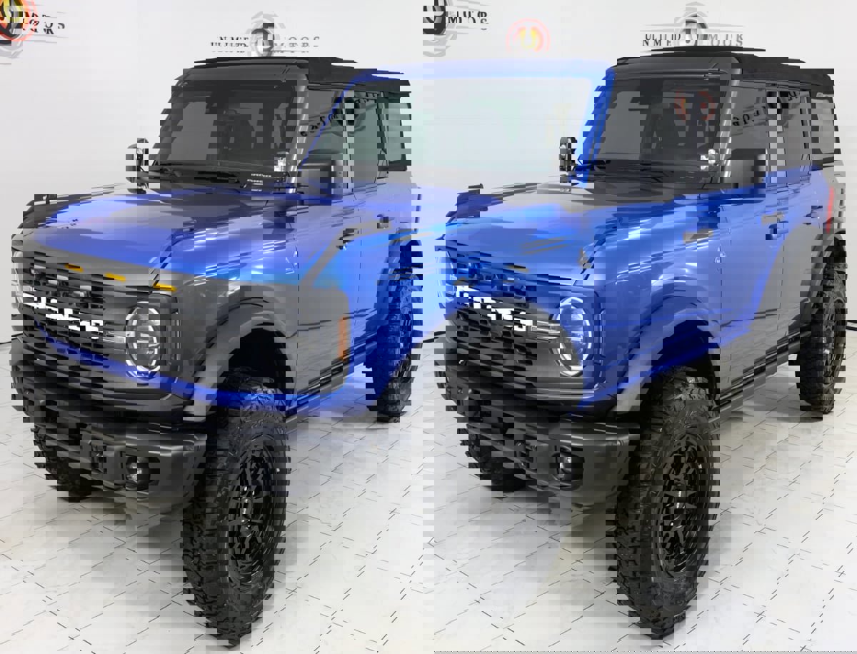 Used 2022 Ford Bronco Black Diamond image 5