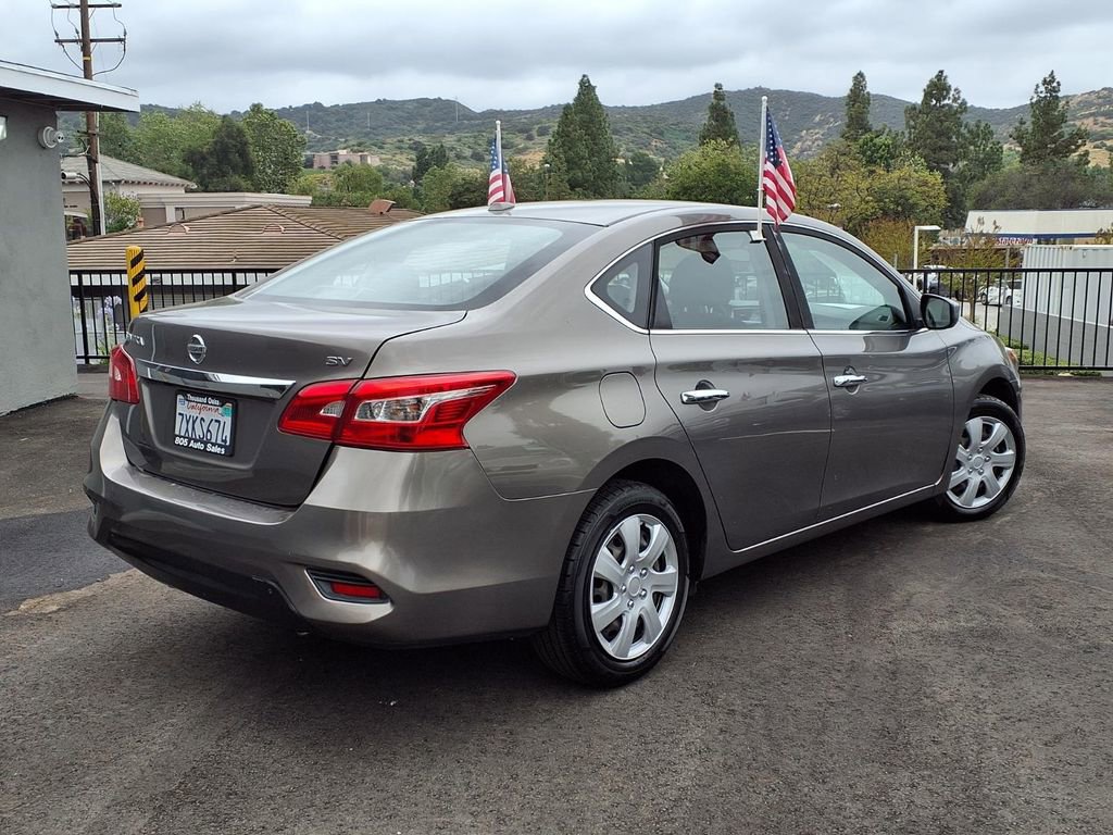 Used 2017 Nissan Sentra SV image 5