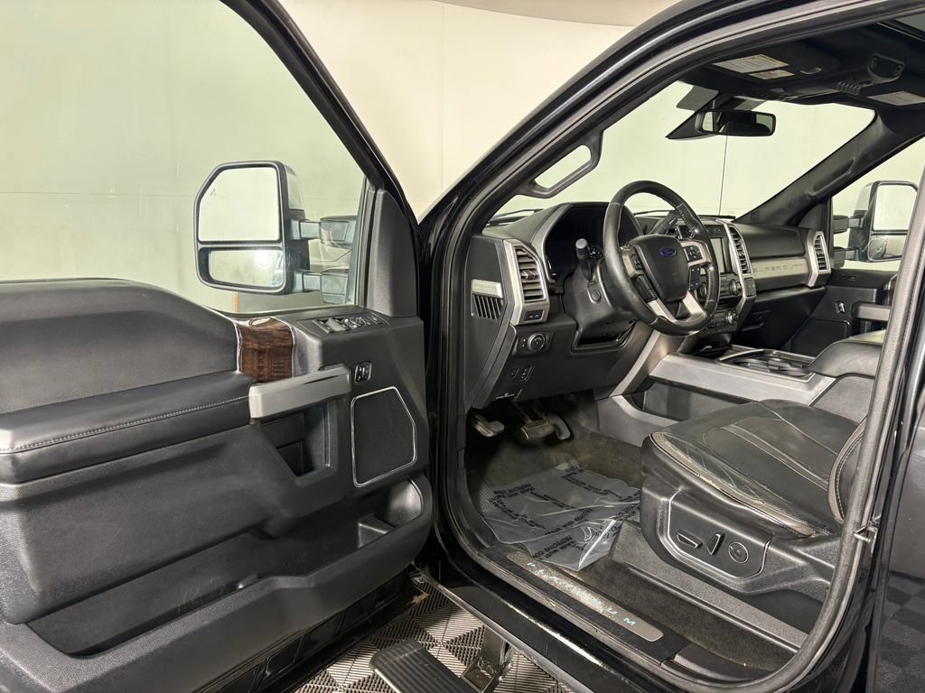 Used 2017 Ford F350 Platinum w/ Platinum Ultimate Package AWD/4WD image 11