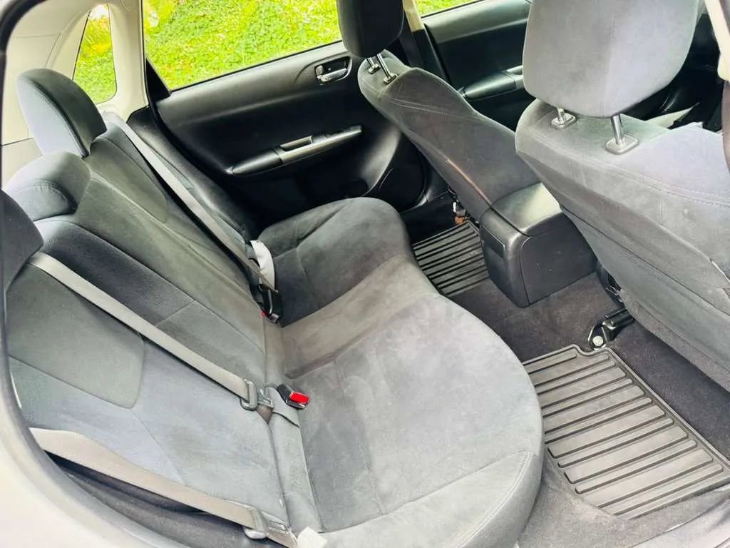 Used 2011 Subaru Impreza 2.5i image 12