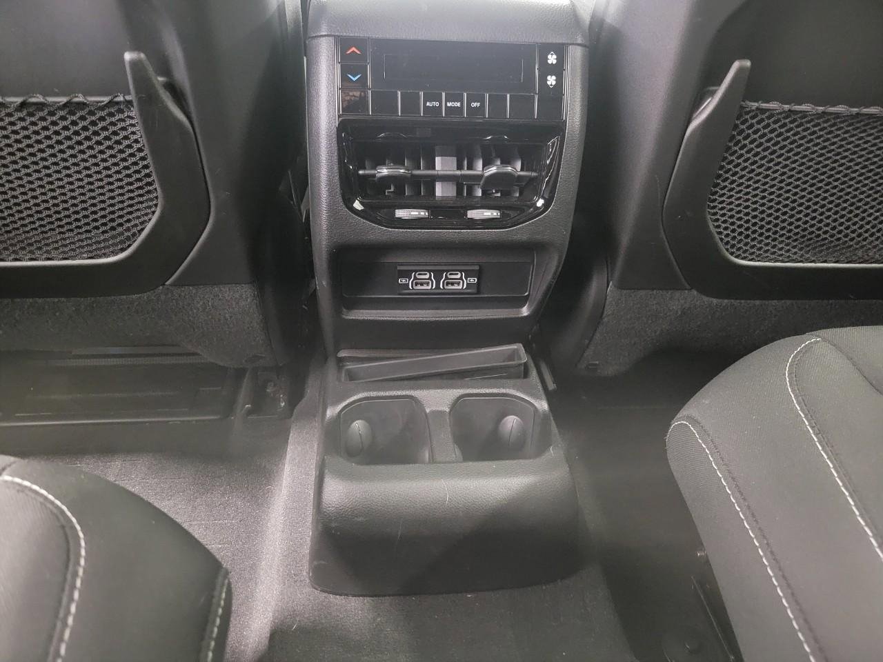 Used 2025 Jeep Grand Cherokee L Laredo AWD/4WD image 23