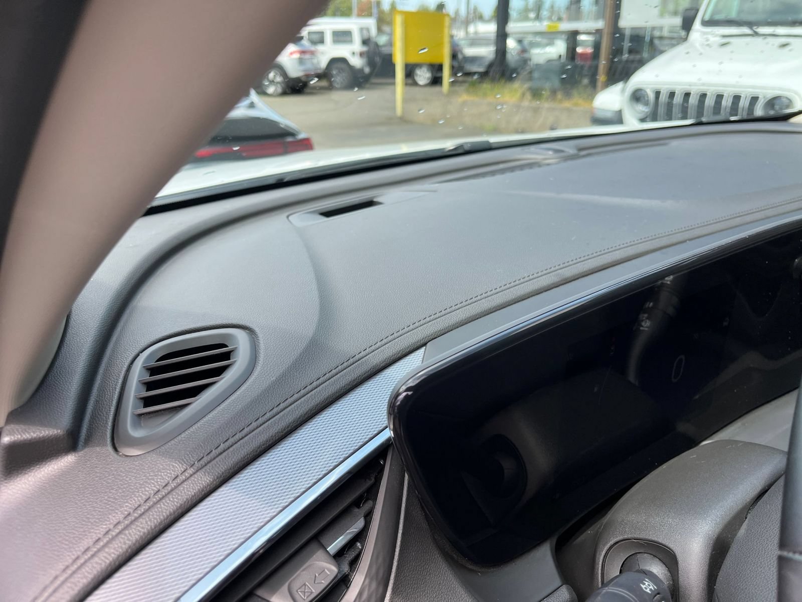 Used 2025 Buick Encore GX Preferred FWD image 34