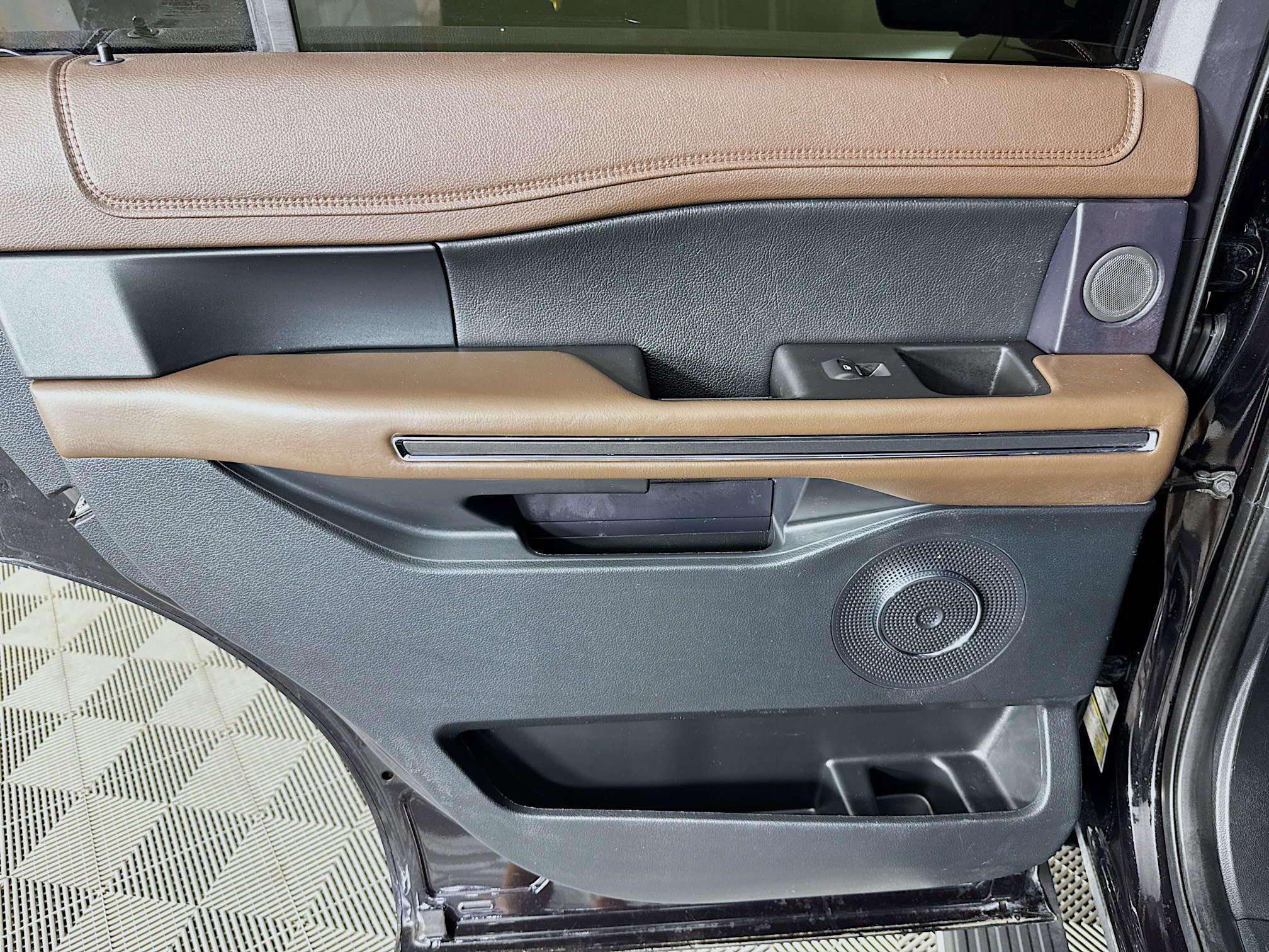 Used 2020 Ford Expedition King Ranch RWD image 25