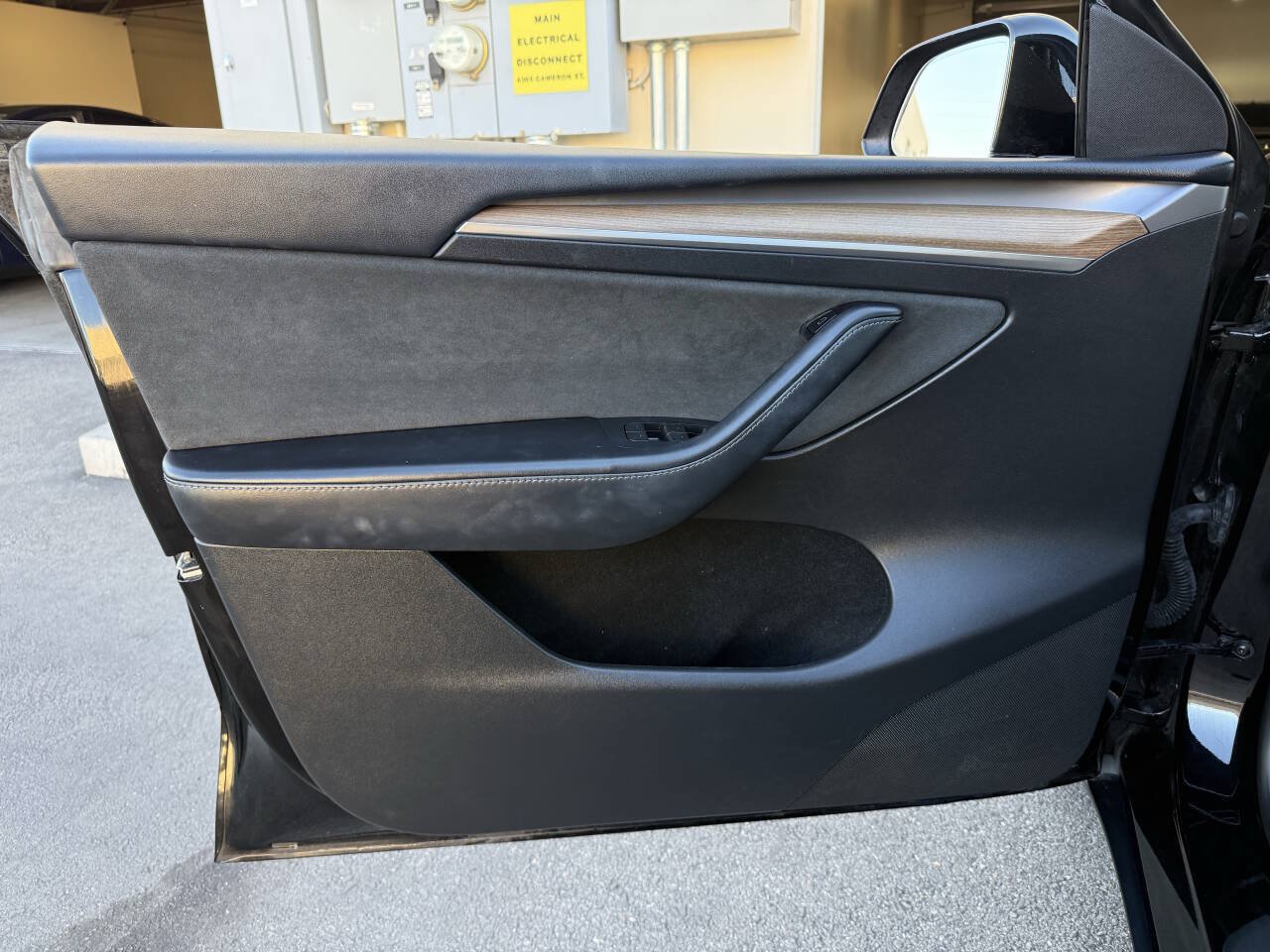 Used 2023 Tesla Model Y Long Range AWD/4WD image 21