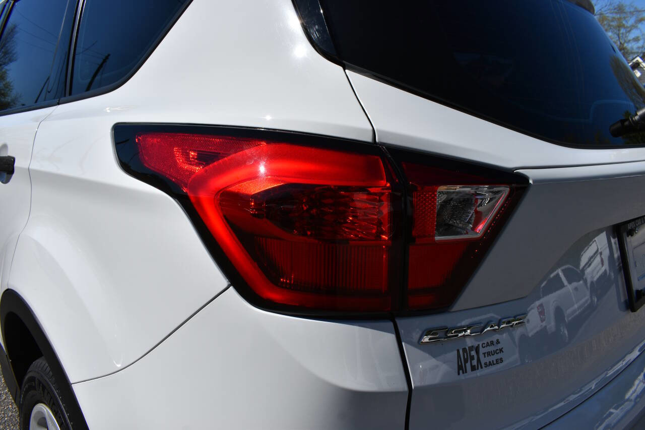 Used 2019 Ford Escape S image 36