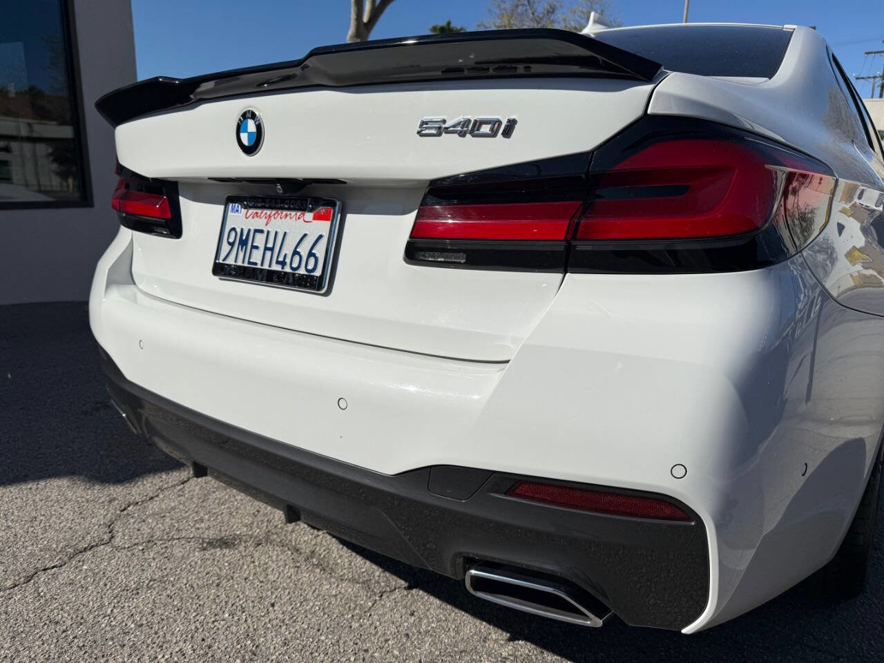 Used 2021 BMW 540i w/ M Sport Package image 19