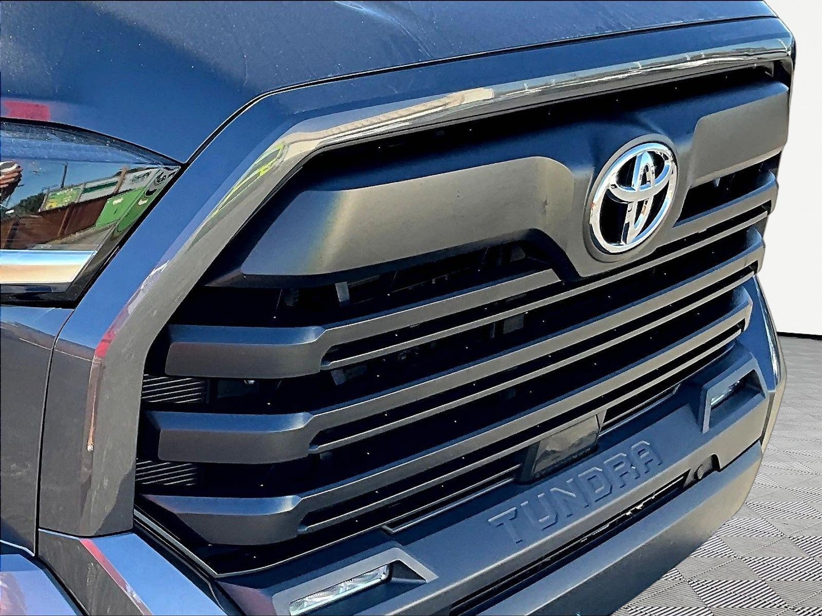 Used 2023 Toyota Tundra SR5 w/ SR5 Convenience Package AWD/4WD image 33