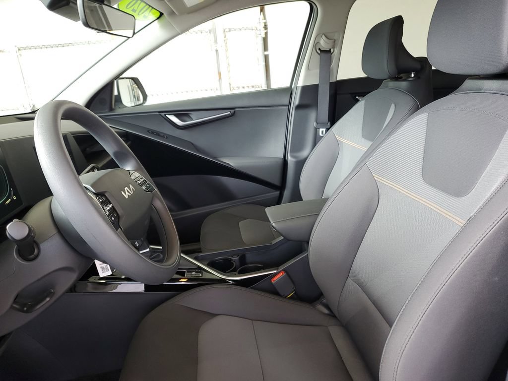 Used 2026 Kia Niro LX FWD image 19