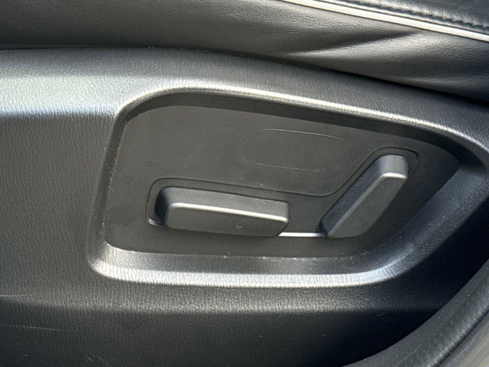 Certified 2025 MAZDA CX-5 AWD 2.5 S w/ Select Package image 18