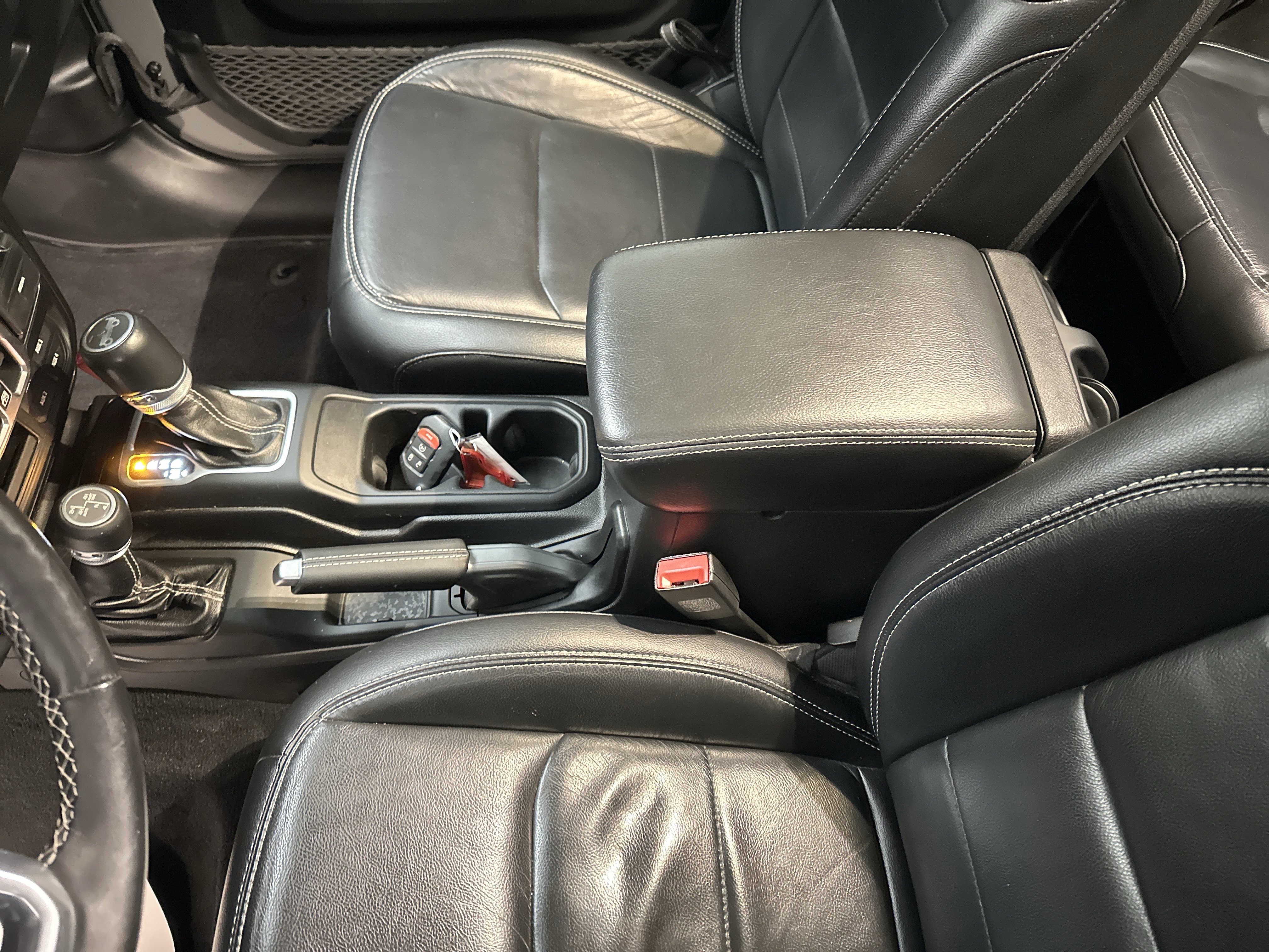 Used 2019 Jeep Wrangler Unlimited Sahara w/ Dual Top Group image 39