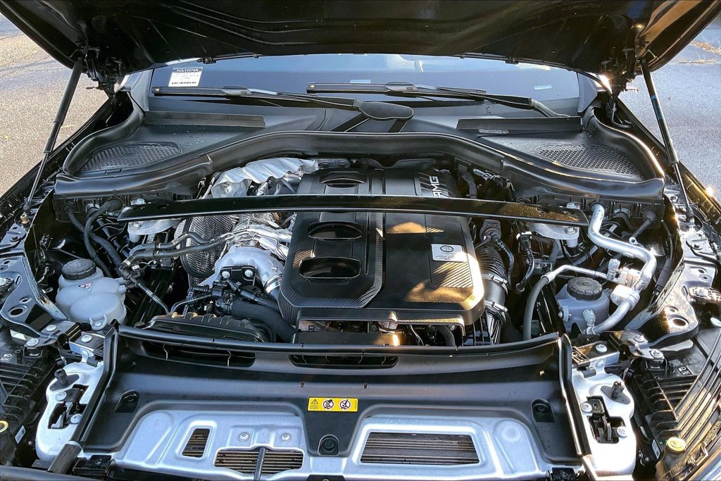 Used 2025 Mercedes-Benz GLC 43 AMG 4MATIC image 31