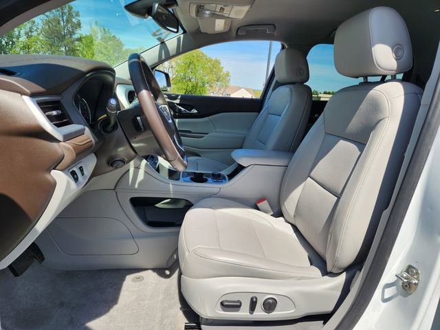 Used 2020 GMC Acadia SLT w/ Premium Package image 9