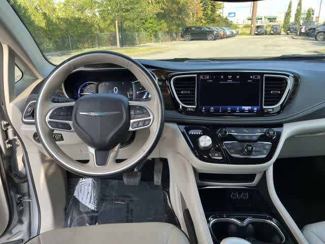 Used 2021 Chrysler Pacifica Limited FWD image 13