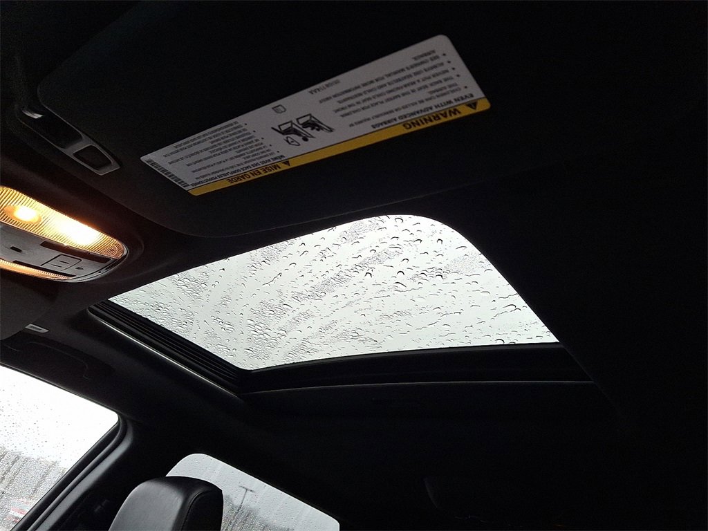 Used 2024 Dodge Durango GT image 15