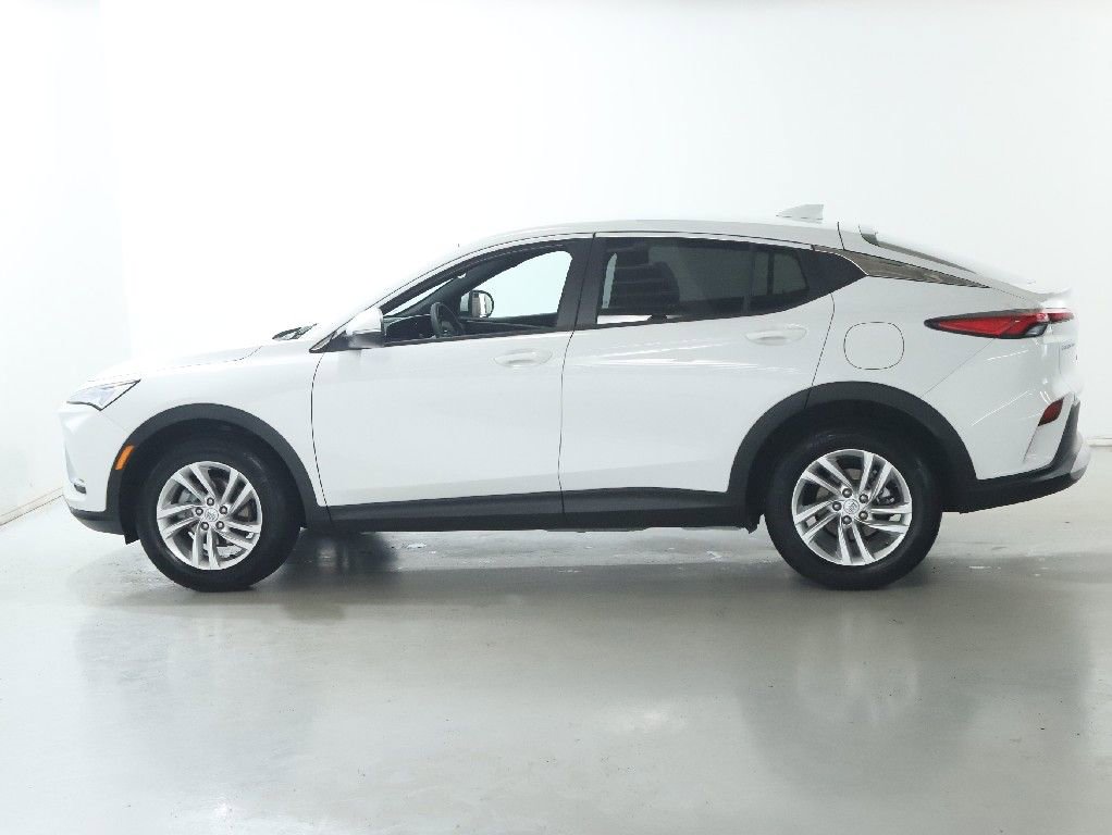 Used 2025 Buick Envista Preferred image 38