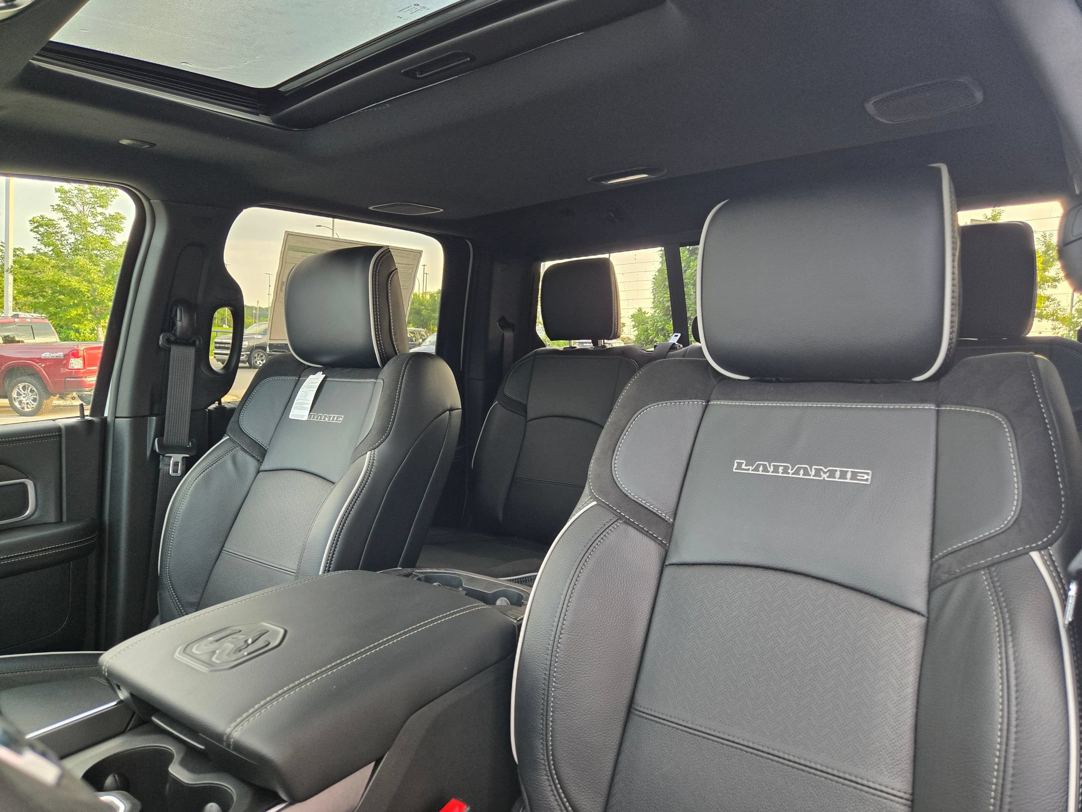 New 2026 RAM 2500 Laramie w/ Night Edition AWD/4WD image 23