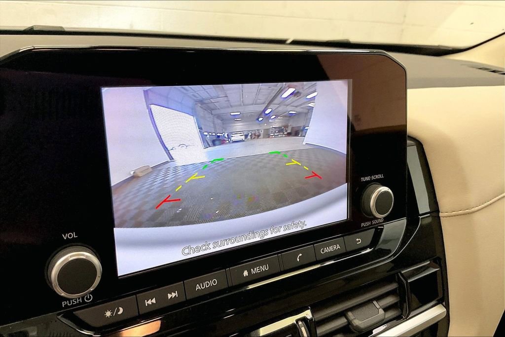 Certified 2025 Nissan Pathfinder SV w/ Black Appearance Package image 22