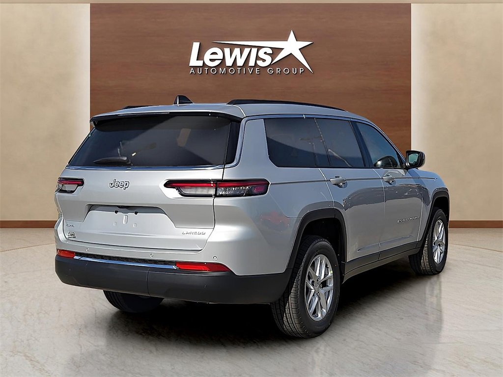 New 2025 Jeep Grand Cherokee L Laredo image 4