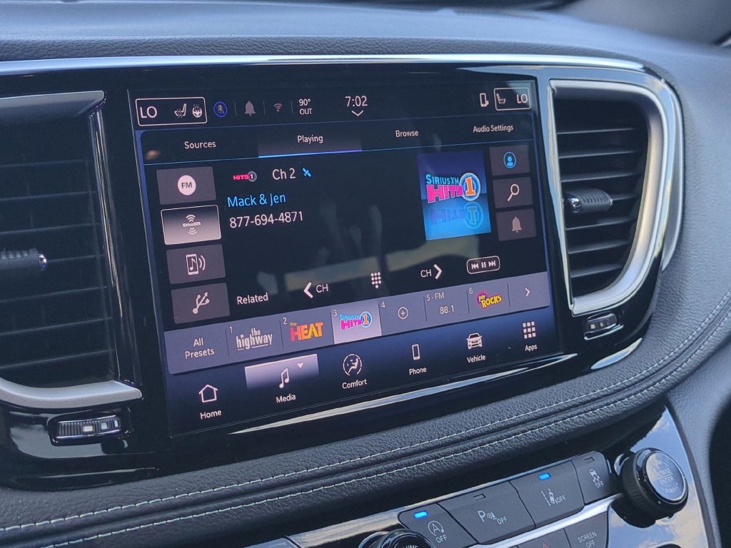 New 2027 Chrysler Pacifica Select FWD image 21