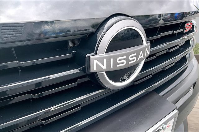 Certified 2025 Nissan Kicks SR FWD image 30