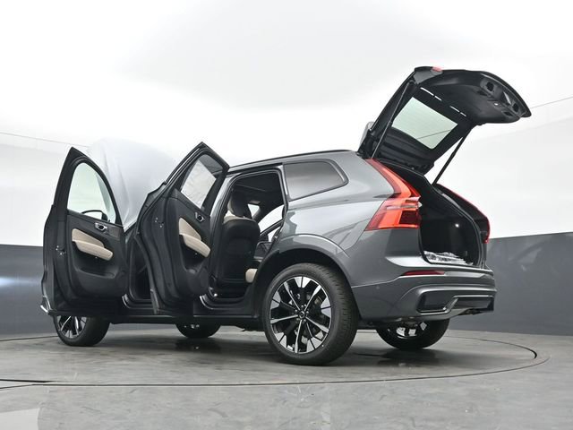 New 2026 Volvo XC60 B5 Plus w/ Protection Package Premier image 57