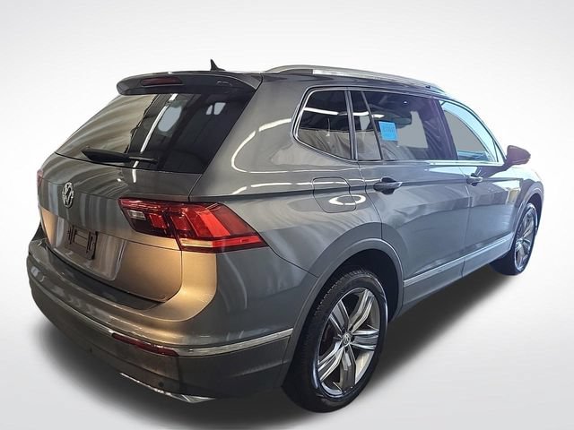 Used 2020 Volkswagen Tiguan SEL FWD image 2