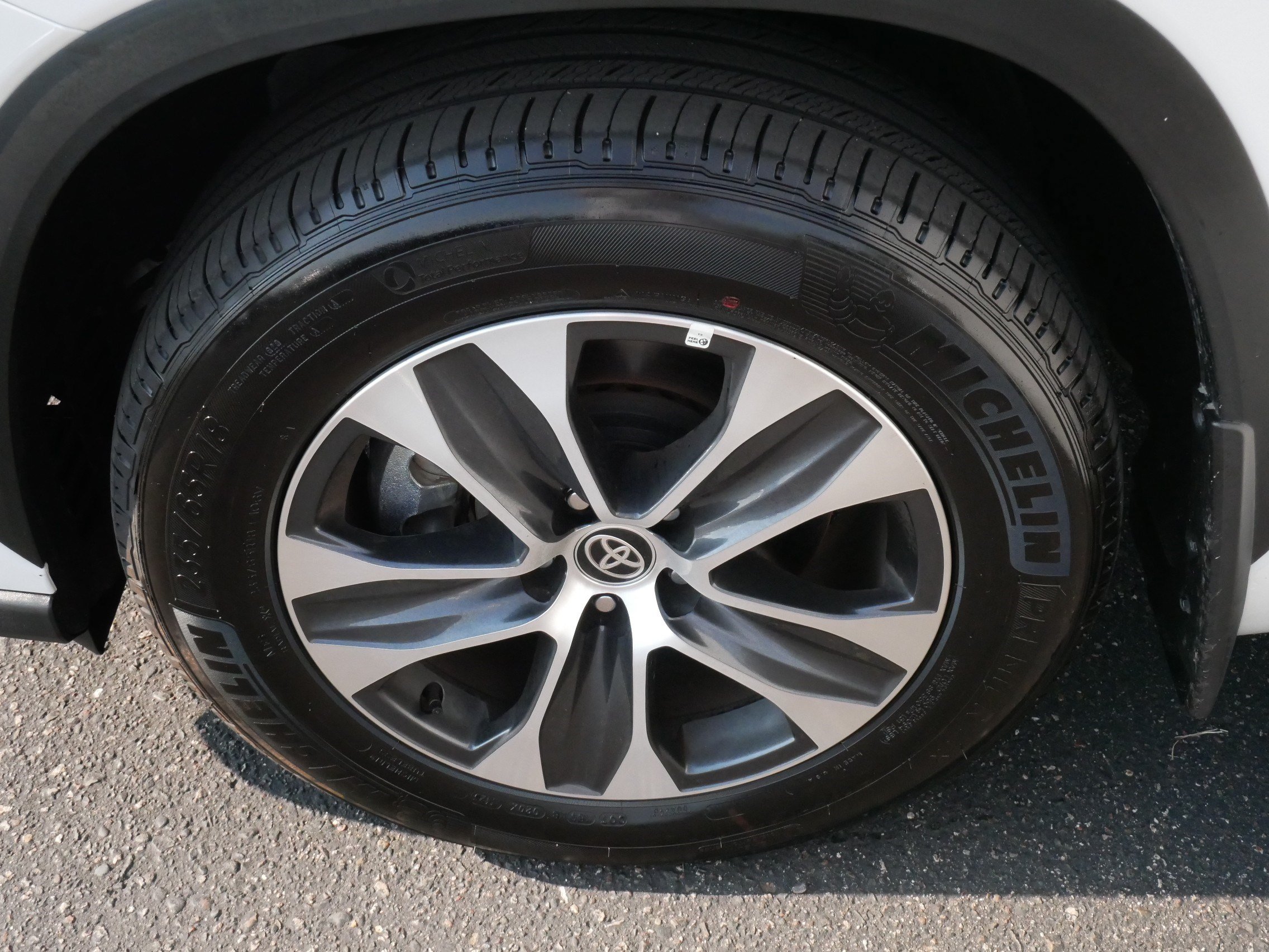 Certified 2026 Toyota Highlander XLE AWD/4WD image 15