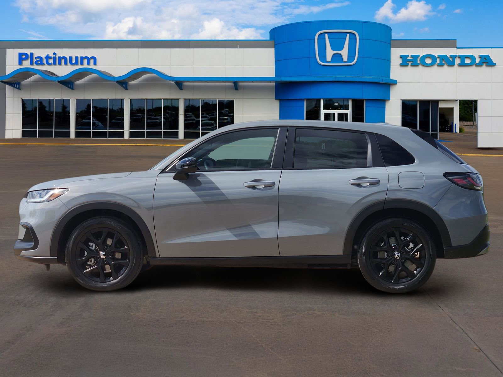 Used 2025 Honda HR-V Sport image 3