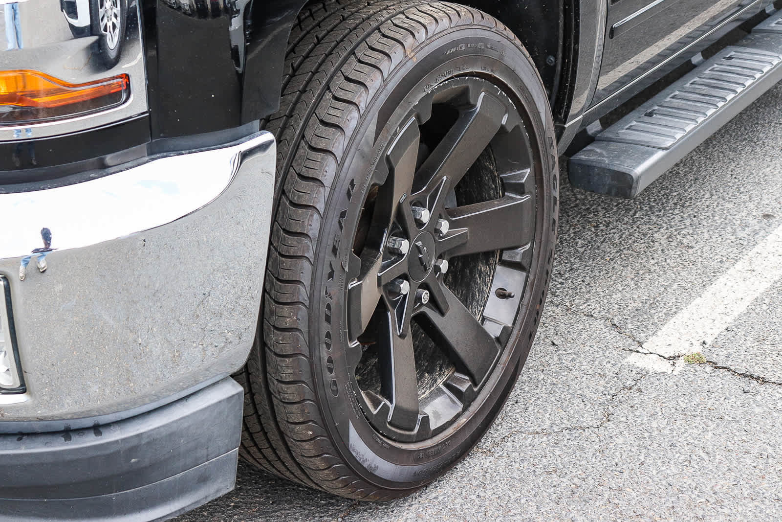 Used 2017 Chevrolet Silverado 1500 LT w/ All Star Edition RWD image 4