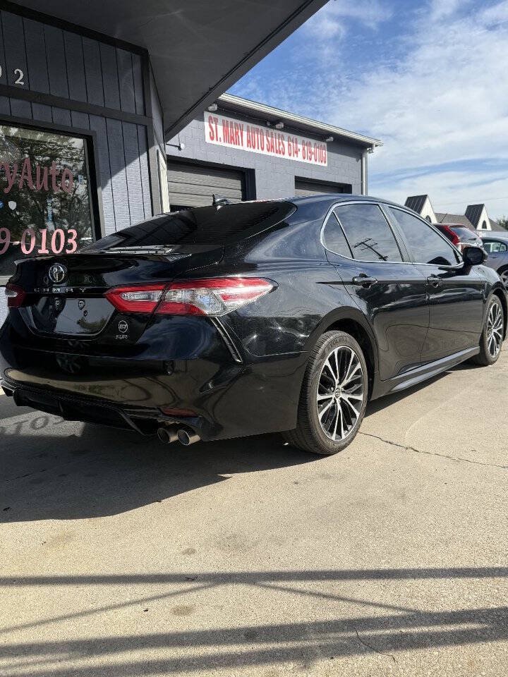Used 2019 Toyota Camry SE FWD image 4
