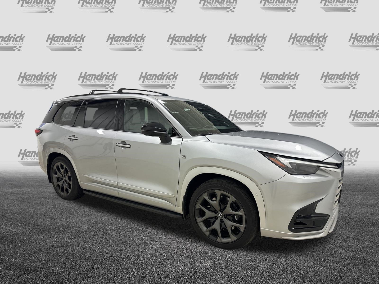 Certified 2025 Lexus TX 500h AWD image 2