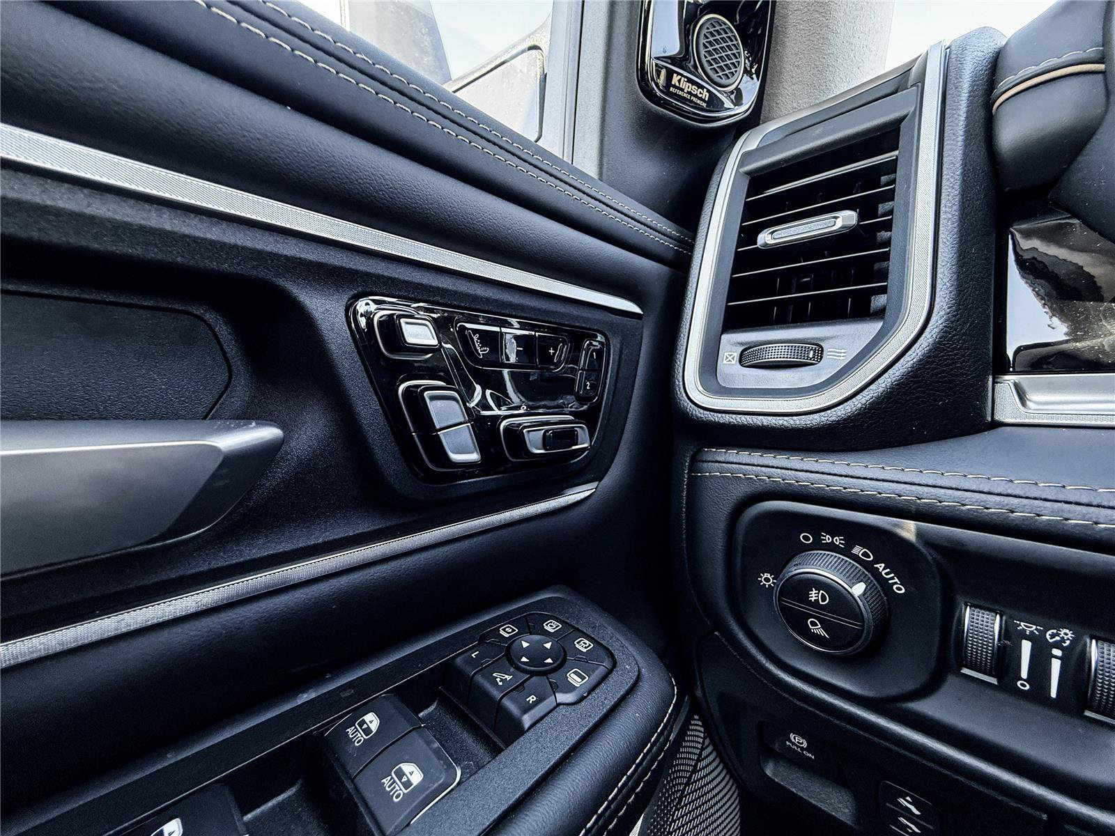 New 2026 RAM 1500 Tungsten w/ Towing Technology Group AWD/4WD image 11