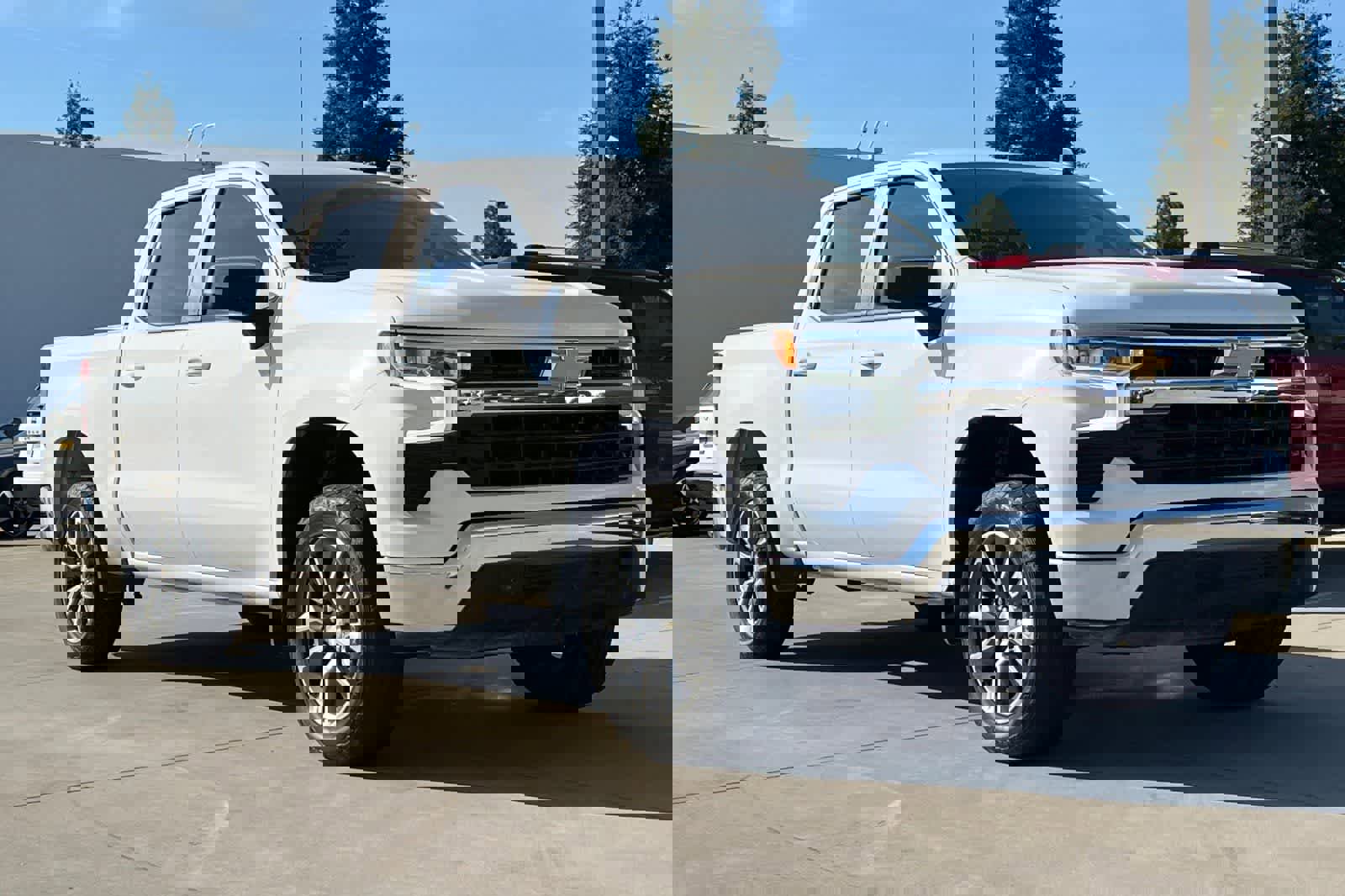 Used 2022 Chevrolet Silverado 1500 LT image 10