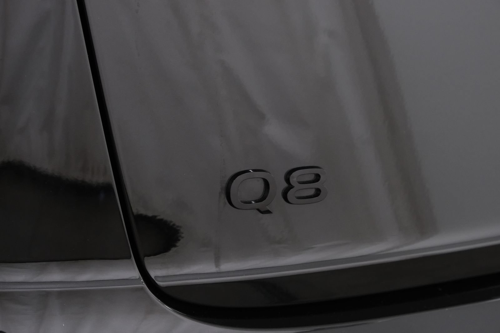 Used 2025 Audi Q8 Premium Plus AWD/4WD image 5