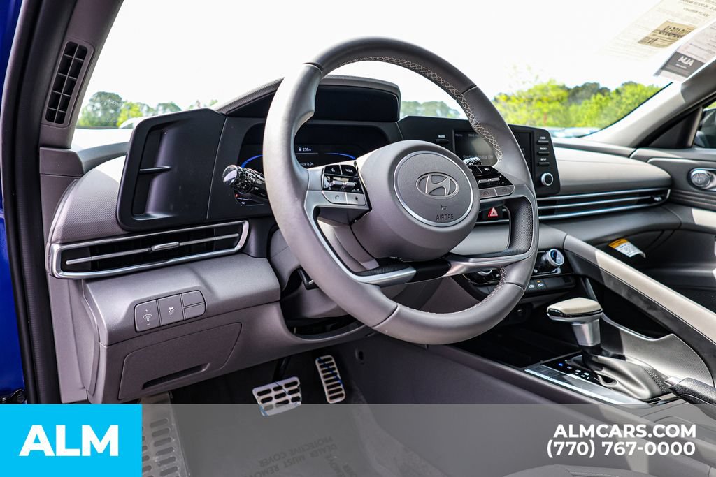 Used 2025 Hyundai Elantra Sport FWD image 25