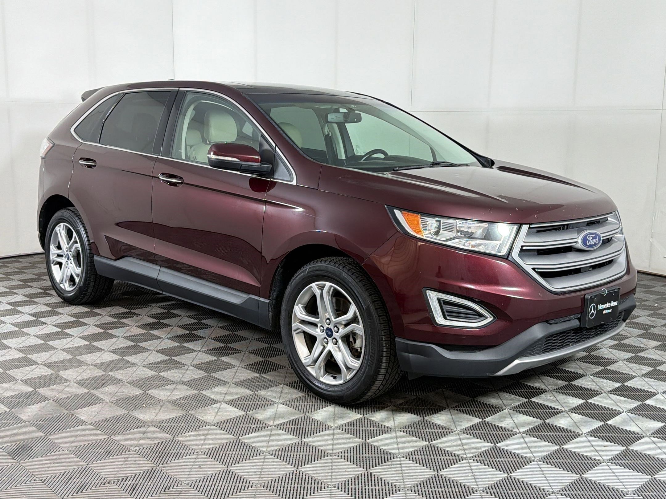 Used 2017 Ford Edge Titanium w/ Equipment Group 301A image 7