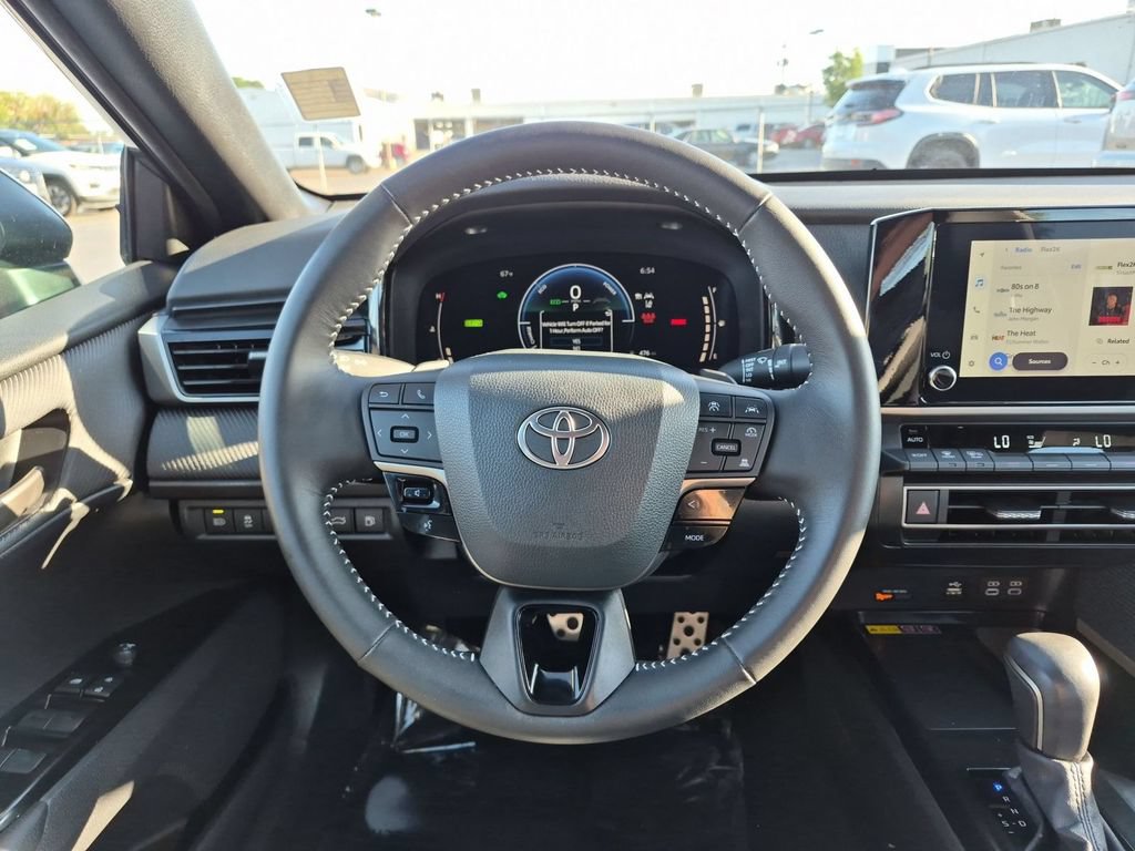 Used 2026 Toyota Camry SE FWD image 17