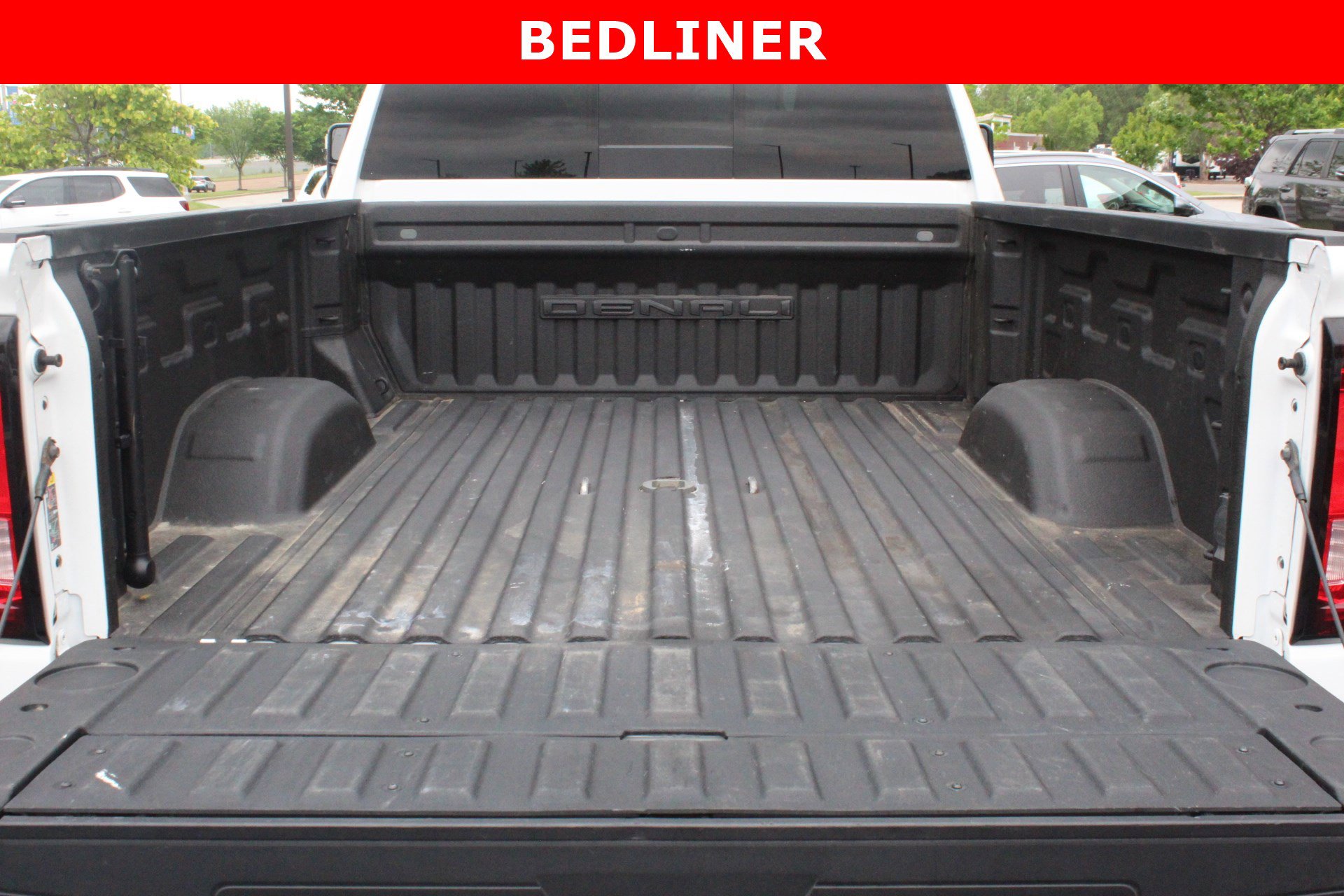 Used 2022 GMC Sierra 2500 Denali w/ Snow Plow Prep/Camper Package AWD/4WD image 8
