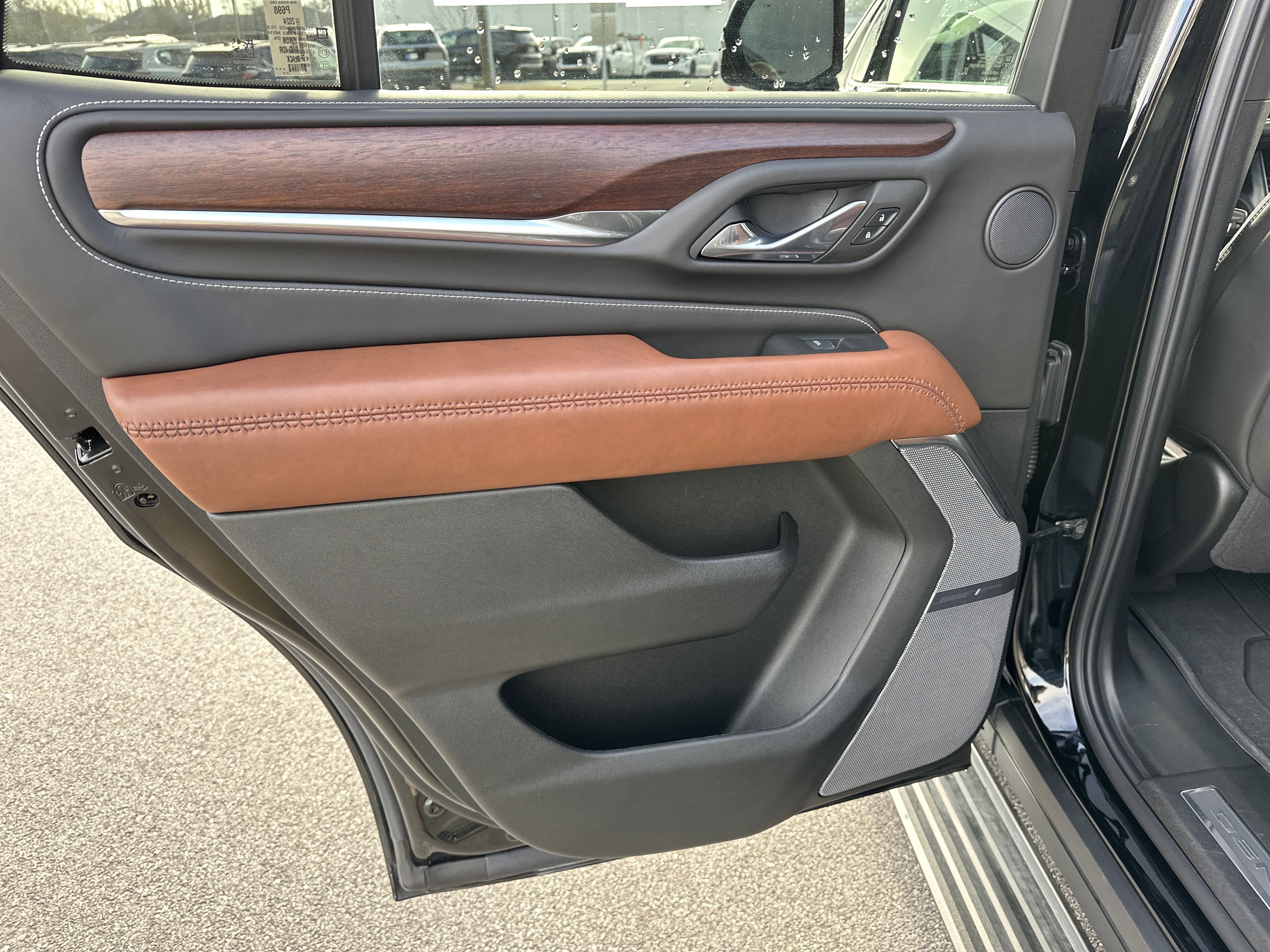 Certified 2024 GMC Yukon Denali Ultimate image 25