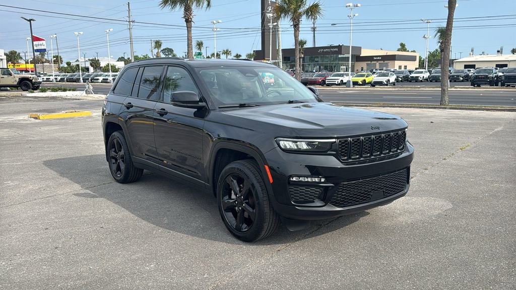 Used 2023 Jeep Grand Cherokee Limited w/ Black Appearance Package RWD image 7