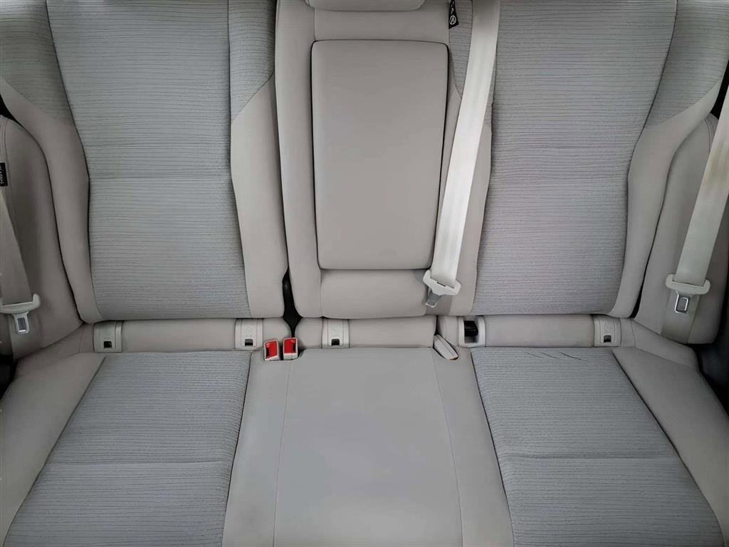 Used 2023 Nissan Rogue SV image 17