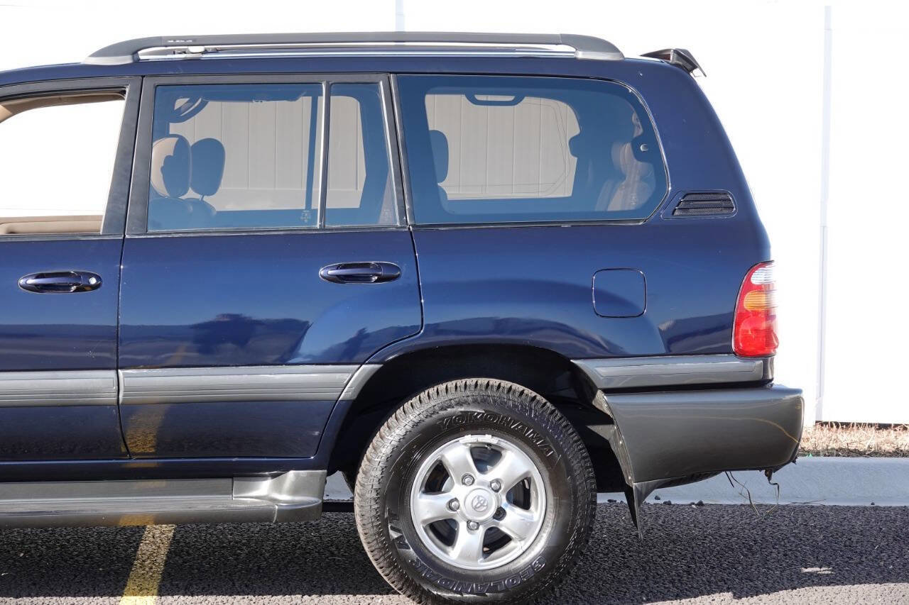 Used 2002 Toyota Land Cruiser AWD/4WD image 13