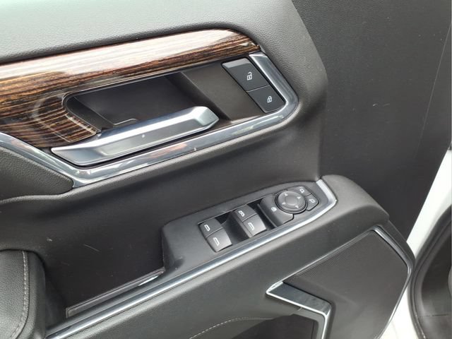 Used 2024 GMC Sierra 1500 Elevation w/ LPO, Elevation Black Package AWD/4WD image 17