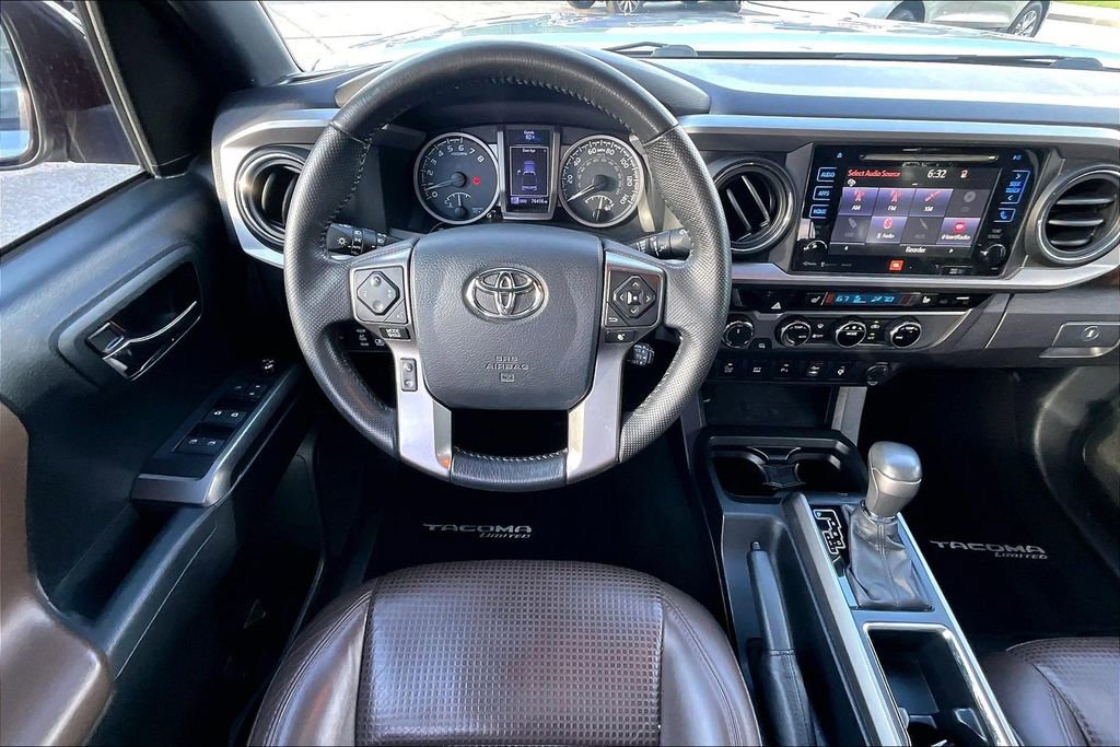 Used 2017 Toyota Tacoma Limited w/ Tow Package AWD/4WD image 8