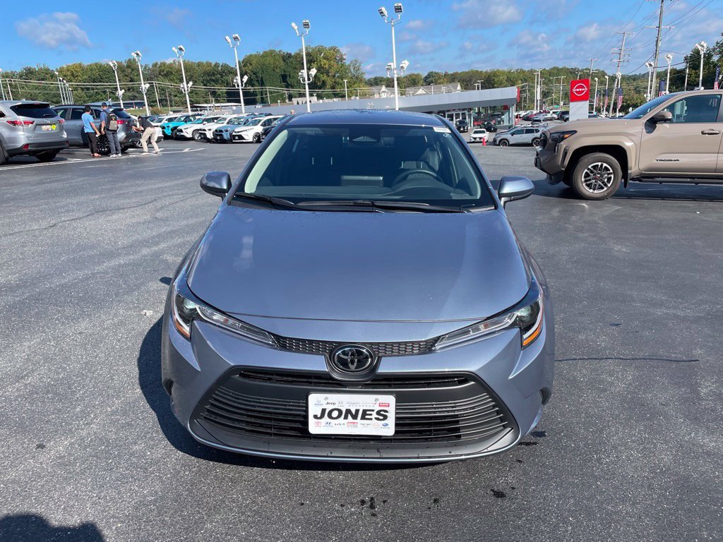 New 2027 Toyota Corolla LE FWD image 3