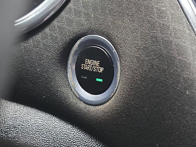 Used 2017 Chevrolet Malibu LT image 31