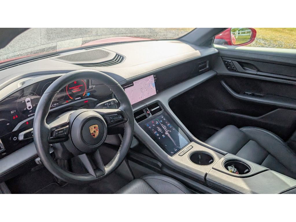 Used 2020 Porsche Taycan 4S image 19