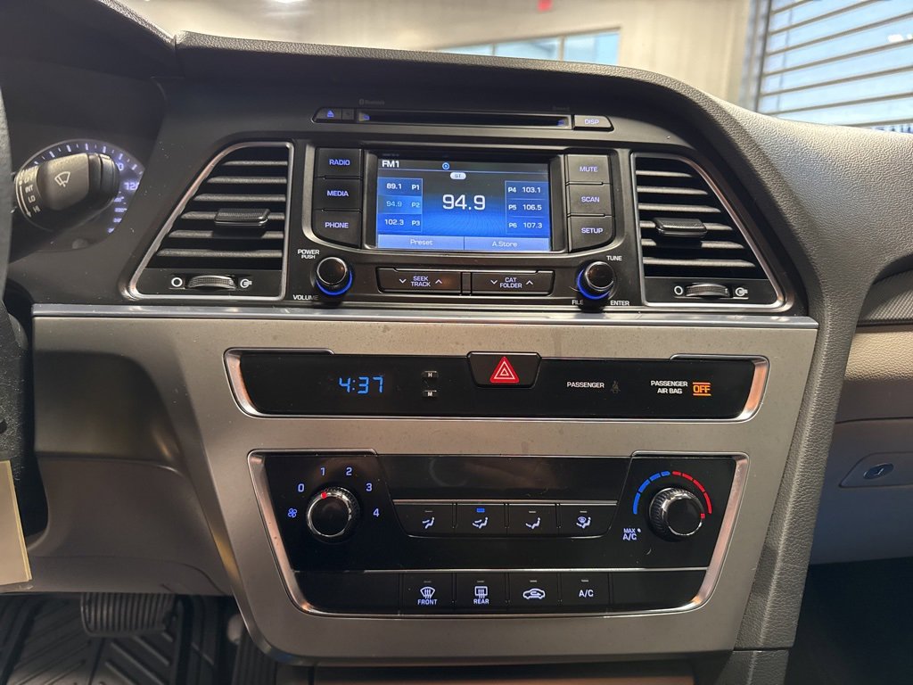 Used 2015 Hyundai Sonata SE w/ Option Group 09 image 15